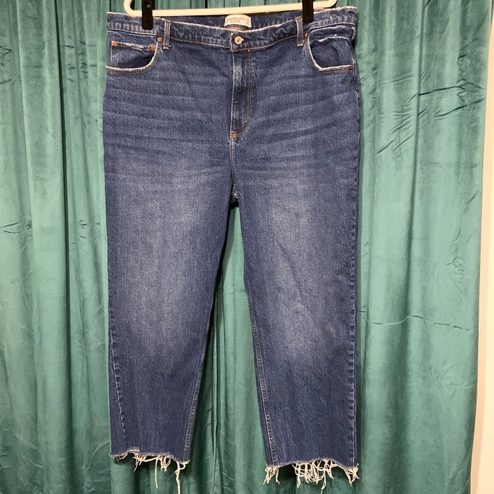 Abercrombie 90’s straight ultra high rise jean.
